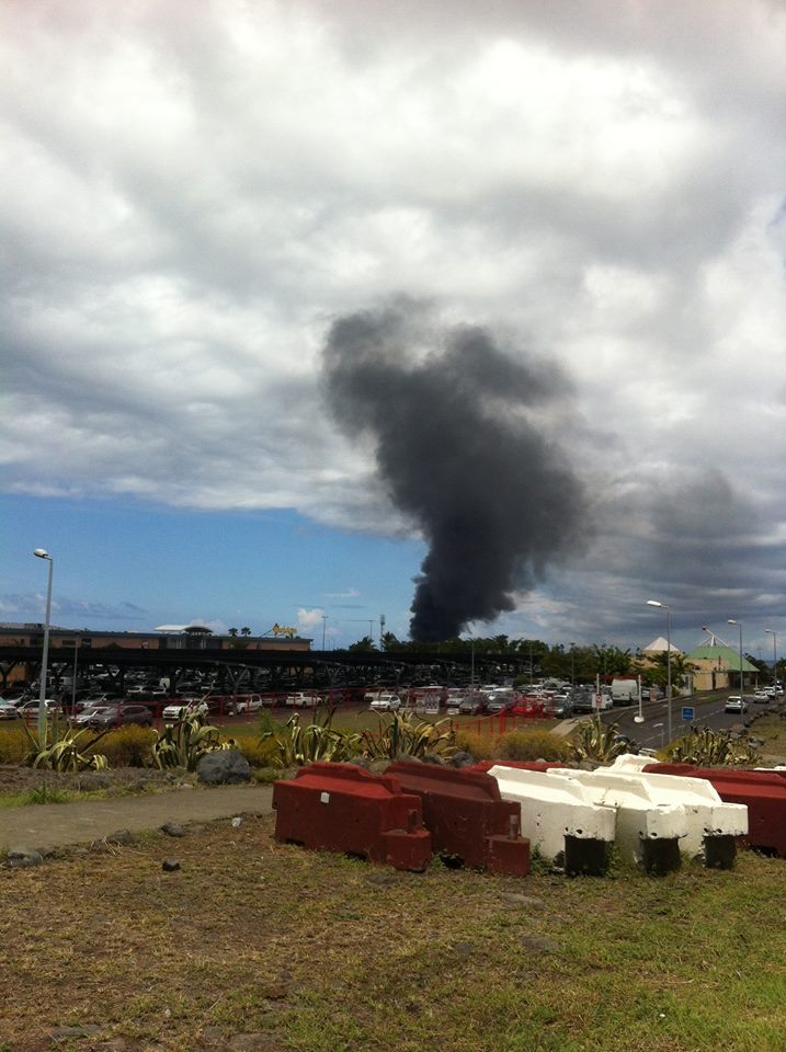 [VIDEO] Un incendie impressionnant au Port