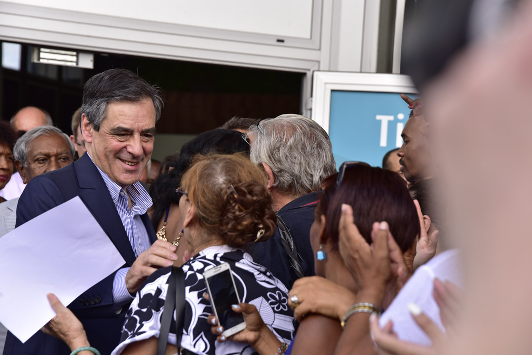 [VIDÉO] François Fillon est arrivé à La Réunion