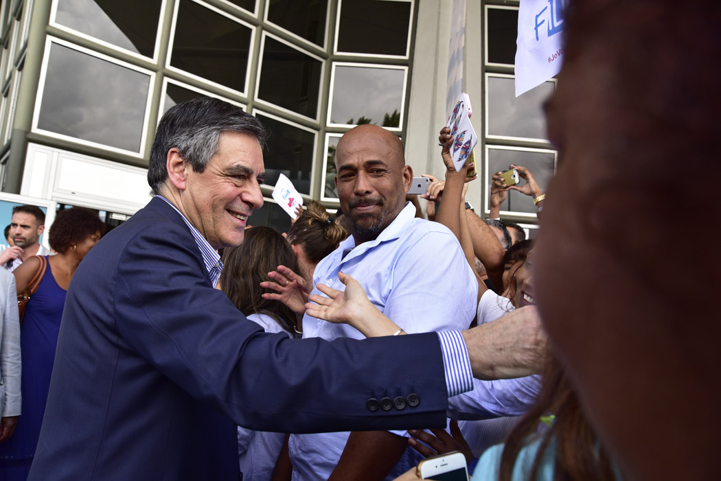 [VIDÉO] François Fillon est arrivé à La Réunion