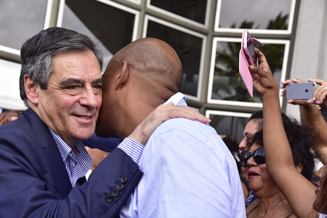 [VIDÉO] François Fillon est arrivé à La Réunion