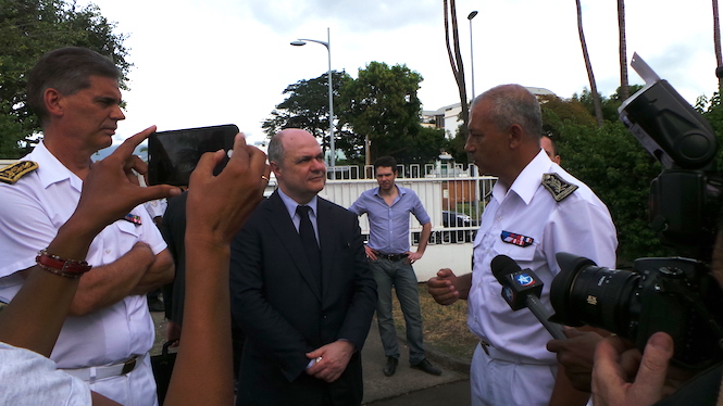 Gendarmes et policiers de l'ouest soumettent leur réalité à Bruno Le Roux