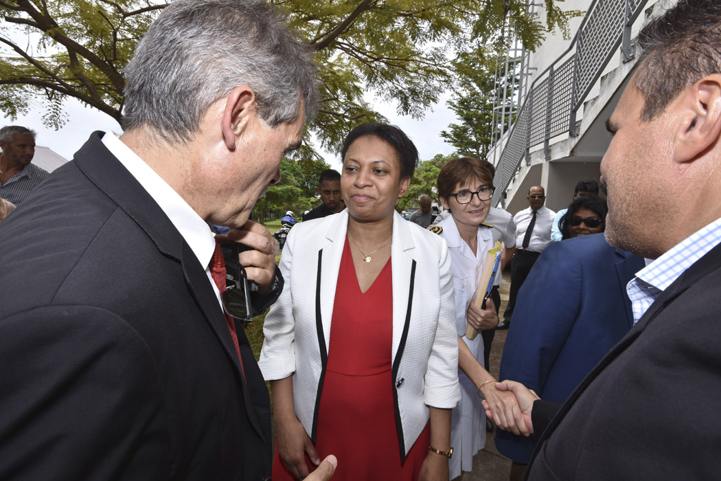 Retour en images: Hélène Geoffroy inaugure l'école numérique de Saint-André