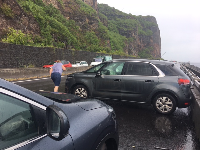 [Photos] Aquaplaning sur la route du littoral