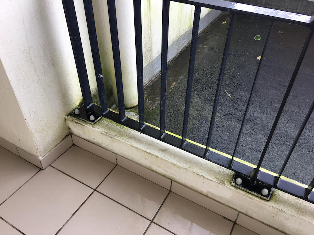 Malfaçons et inondations à Saint-Benoît