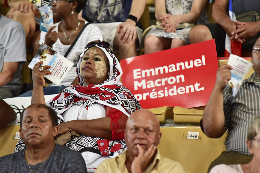 [Retour Images] Le vrai-faux meeting de Macron