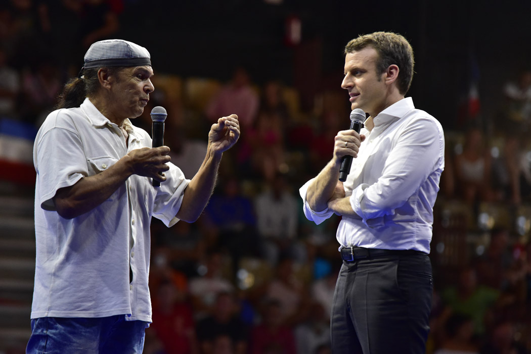 [Retour Images] Le vrai-faux meeting de Macron