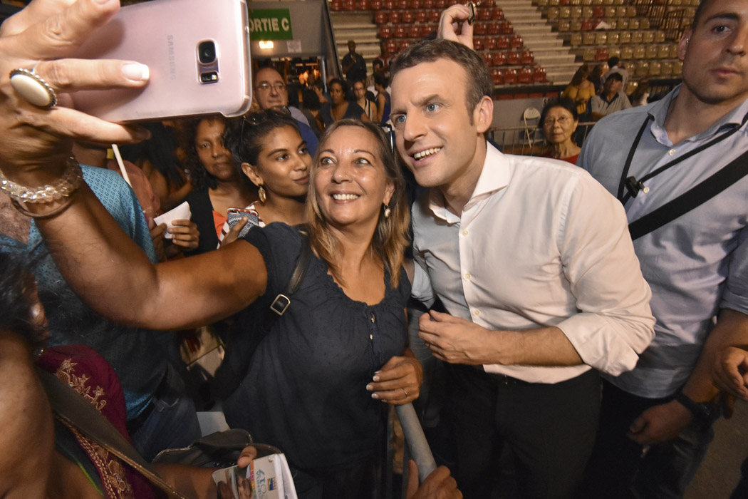 [Retour Images] Le vrai-faux meeting de Macron