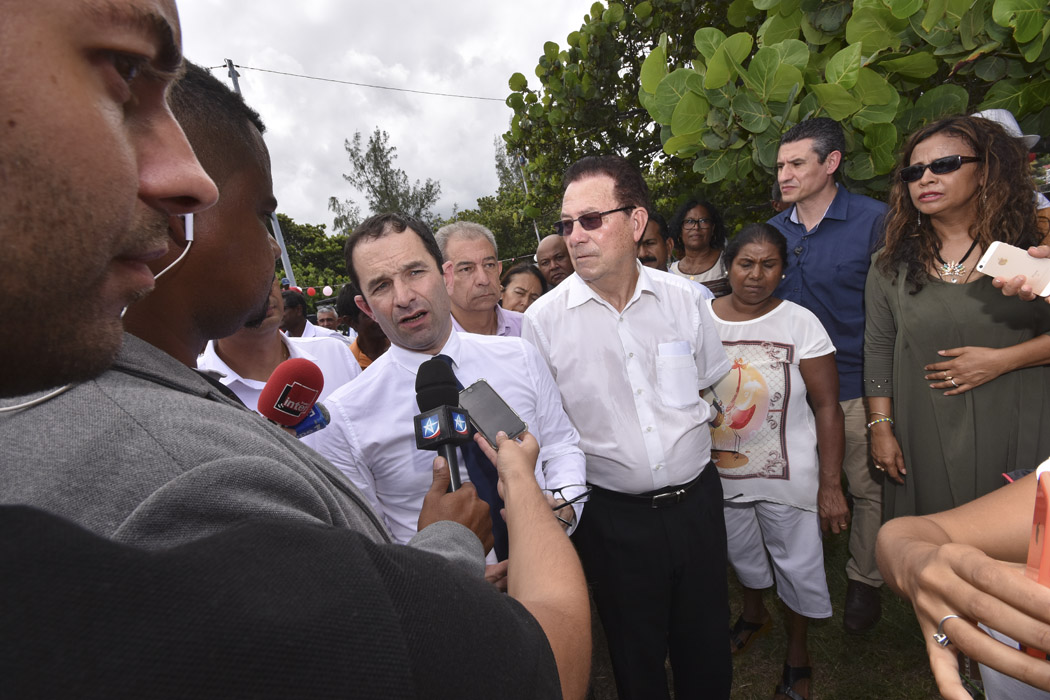 [RETOUR IMAGES/LIVE VIDEO] Benoît Hamon en mode pique-nique à l'Étang du Gol