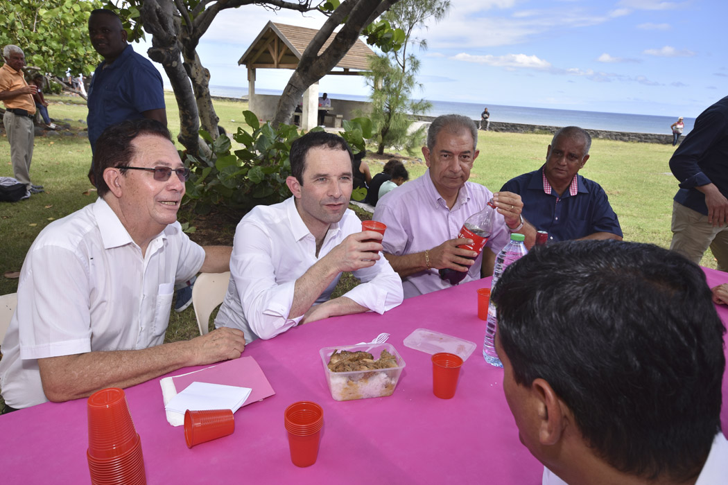 [RETOUR IMAGES/LIVE VIDEO] Benoît Hamon en mode pique-nique à l'Étang du Gol