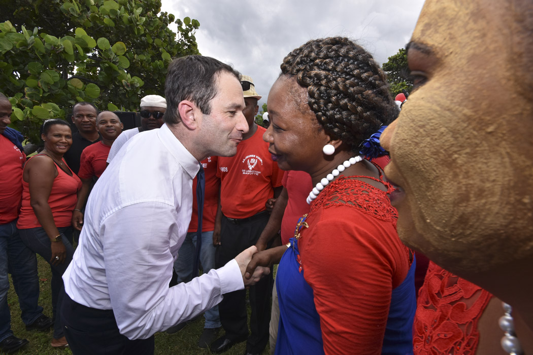 [RETOUR IMAGES/LIVE VIDEO] Benoît Hamon en mode pique-nique à l'Étang du Gol