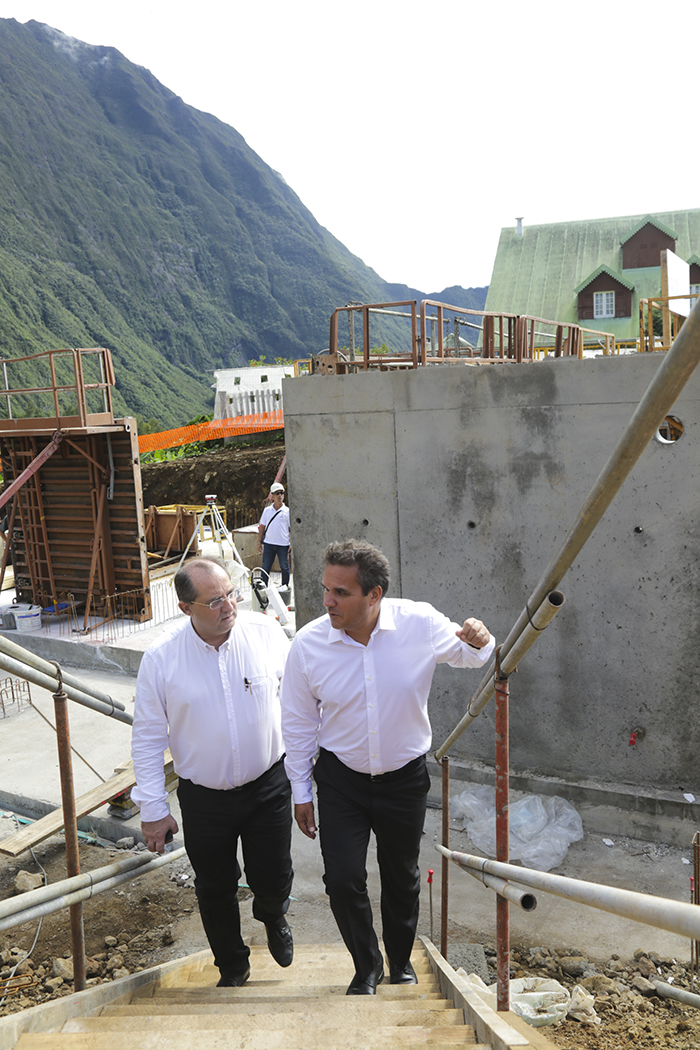 PRR : Pose de la 1ère pierre de l’école de Grand Ilet à Salazie