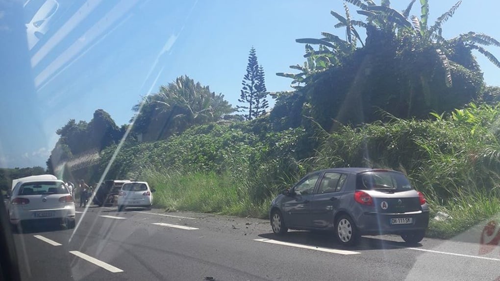 Accident sur la 4 voies de Ste-Suzanne: 6 blessés dont un grave