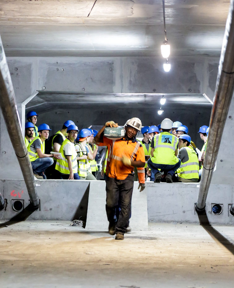 Retour en images : visite de la Nouvelle Route du Littoral par les étudiants au Centre des Hautes Etudes de la Construction