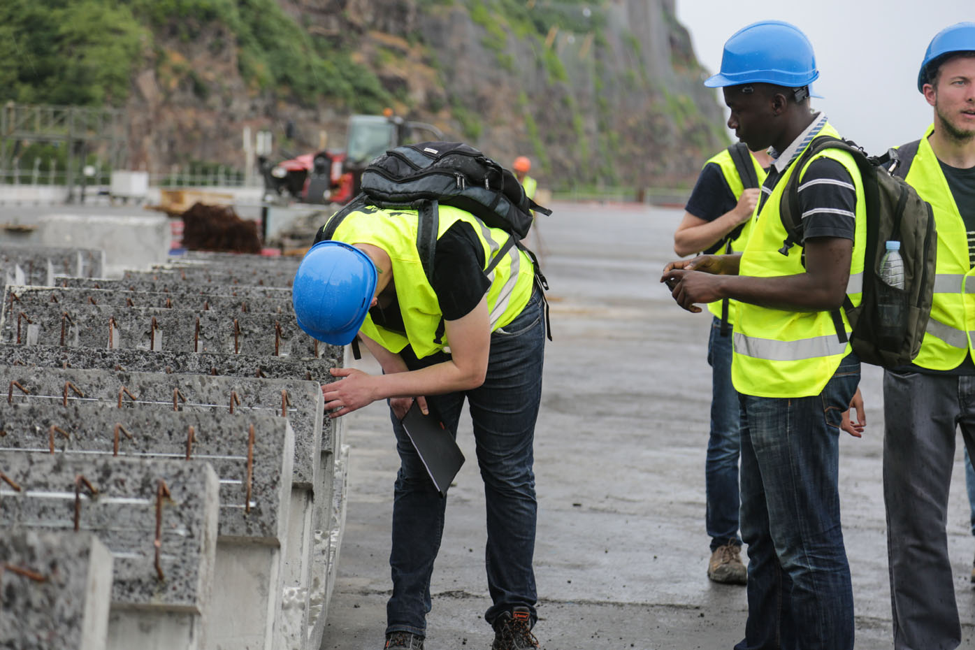 Retour en images : visite de la Nouvelle Route du Littoral par les étudiants au Centre des Hautes Etudes de la Construction