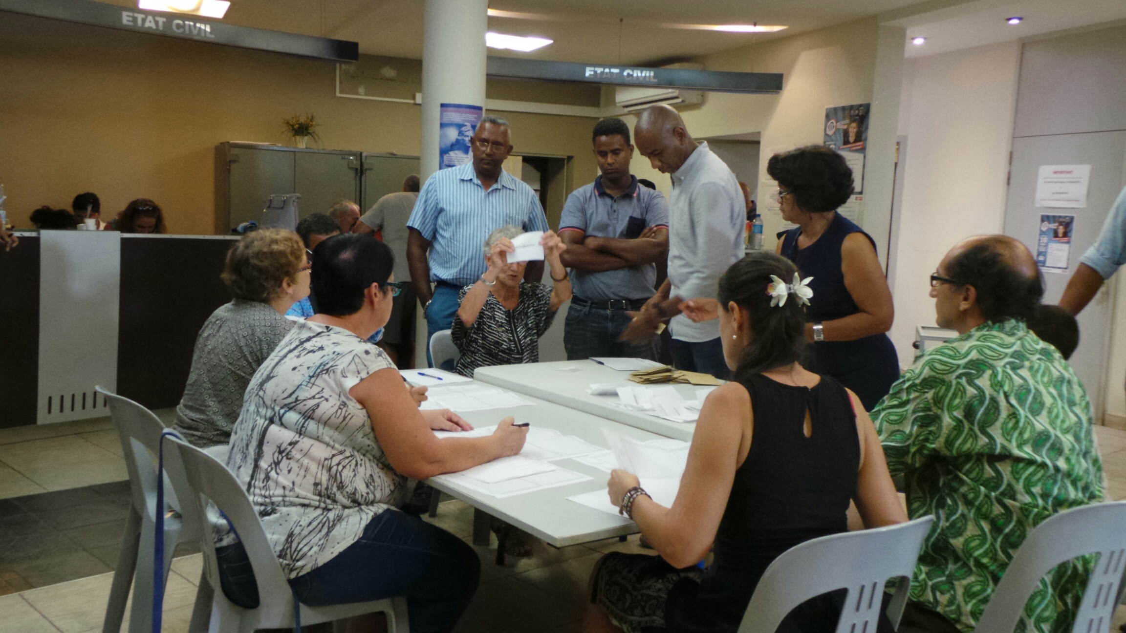 Le dépouillement commence à Saint-Leu
