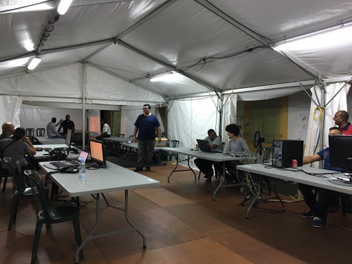 Ambiance studieuse à Saint-Pierre en attendant 22H