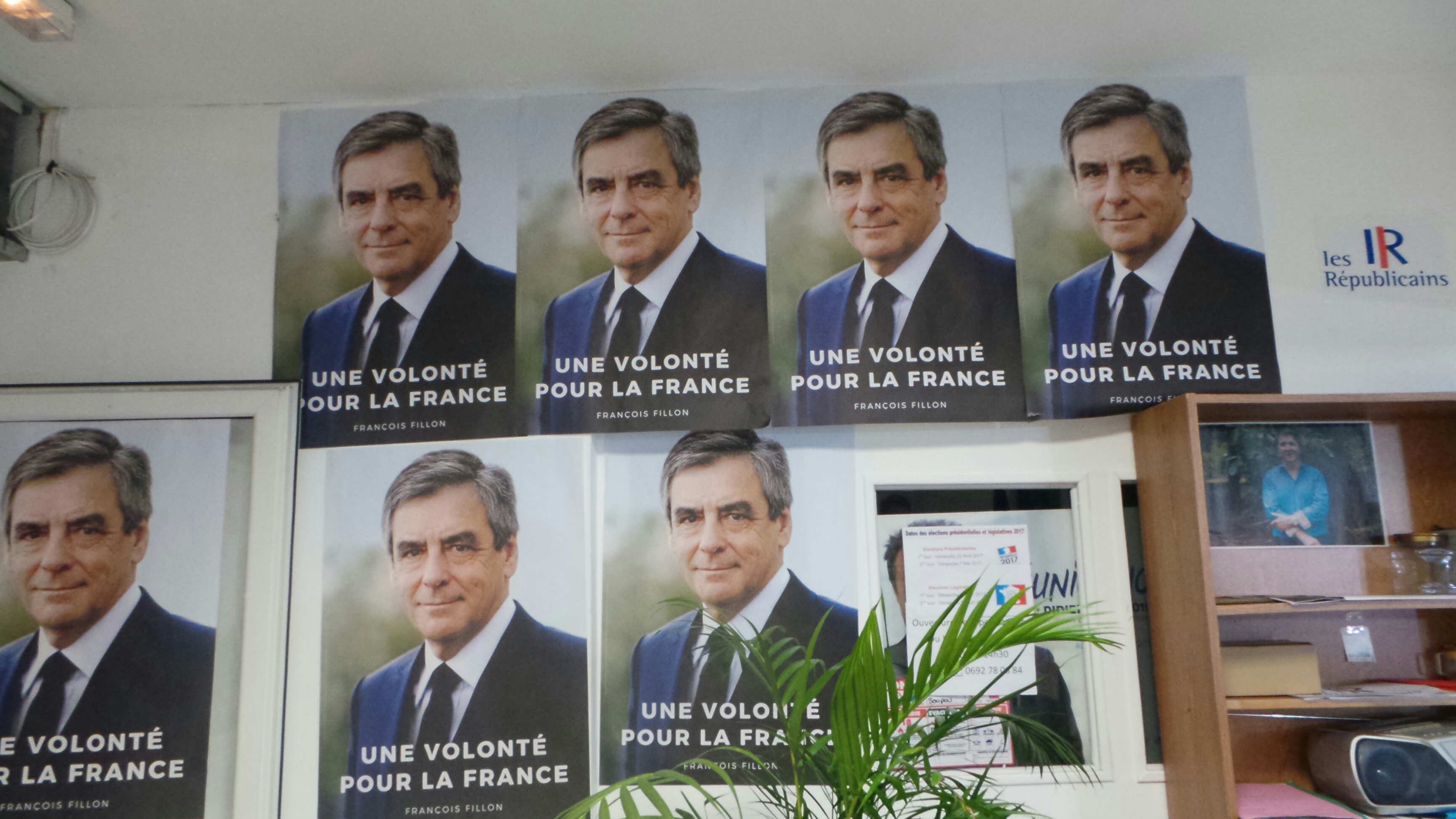 La gueule de bois au QG de la plateforme de la droite