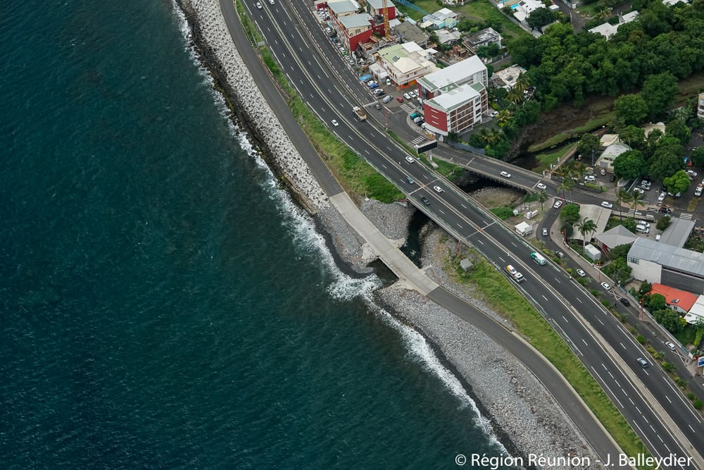 Retour en images : La Nouvelle Route du Littoral vue du ciel