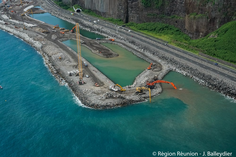 Retour en images : La Nouvelle Route du Littoral vue du ciel