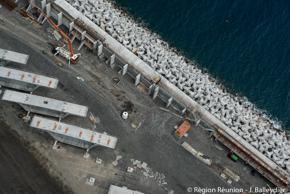 Retour en images : La Nouvelle Route du Littoral vue du ciel