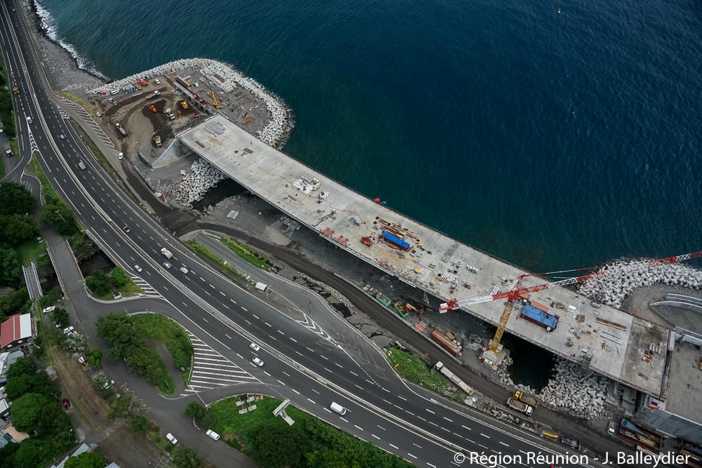 Retour en images : La Nouvelle Route du Littoral vue du ciel