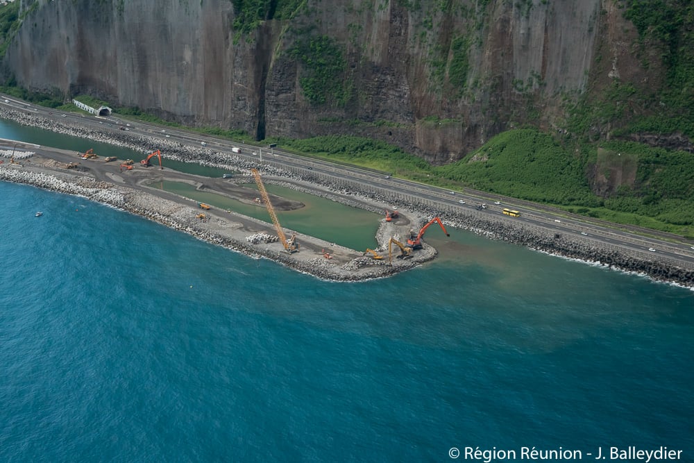 Retour en images : La Nouvelle Route du Littoral vue du ciel