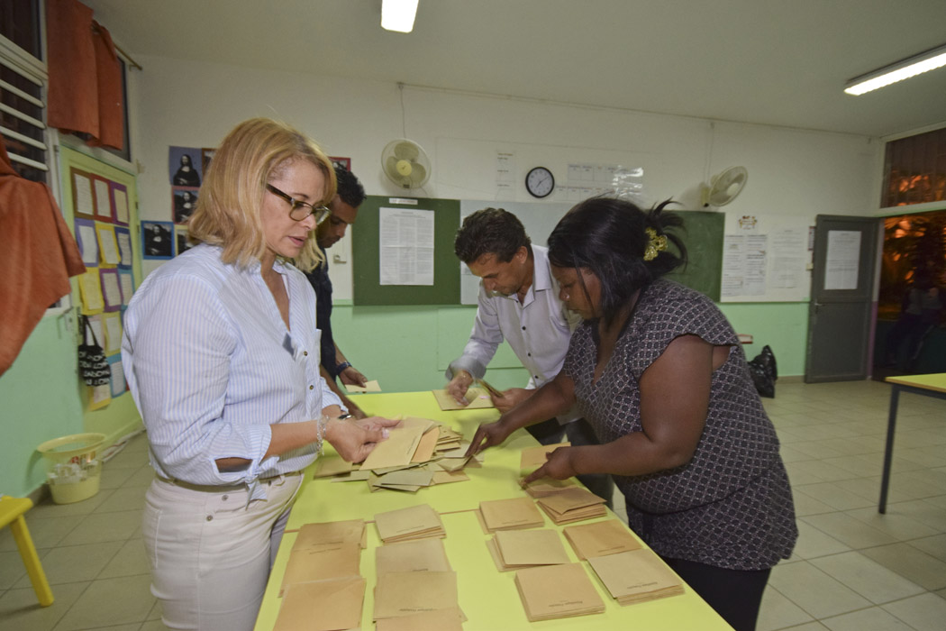 [Photos] Le dépouillement a commencé au Moufia