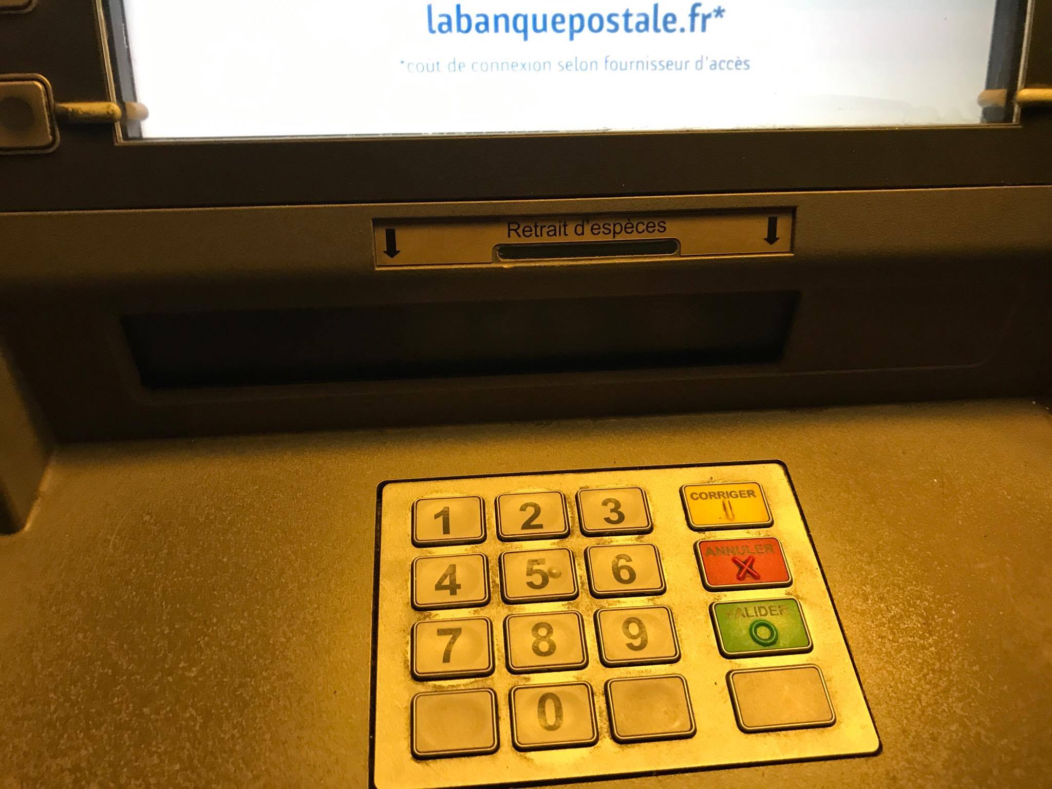 Attention, l'arnaque aux distributeurs de billets arrive à la Réunion