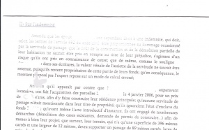 Le tribunal l'a décidé: une route dans ma maison!