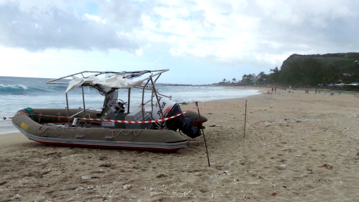 Boucan Canot : Un bateau échoué sur la plage