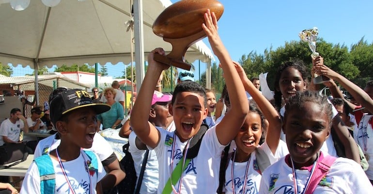 Finale du Challenge Départemental de Rugby à La Saline-Les-Bains… avec le XV de France!