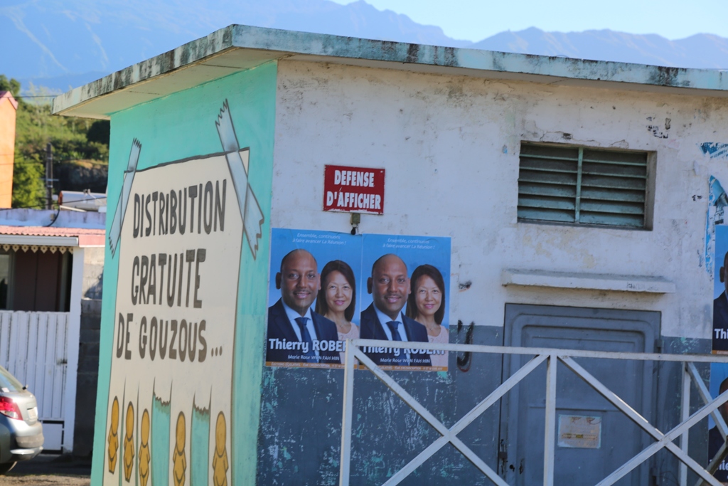 St-Louis: Le maire déplore une vague d'affichage sauvage du candidat Thierry Robert