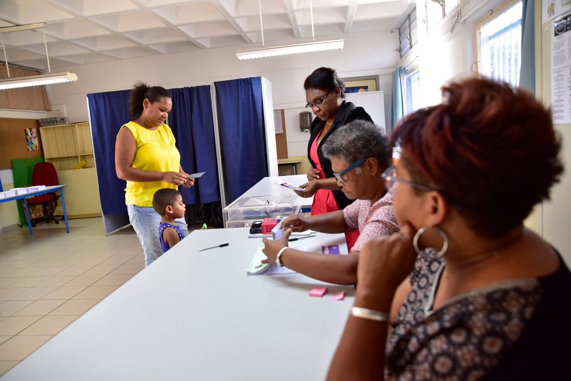 [RETOUR IMAGES] Ambiance dans un bureau de vote au Chaudron