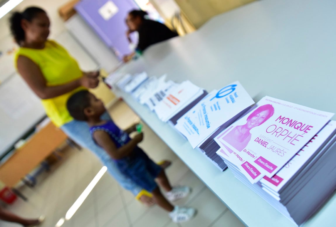 [RETOUR IMAGES] Ambiance dans un bureau de vote au Chaudron