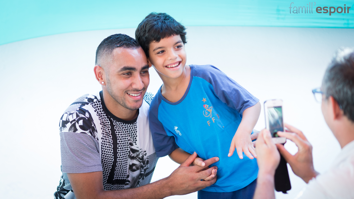 Dimitri Payet donne le sourire à des enfants handicapés