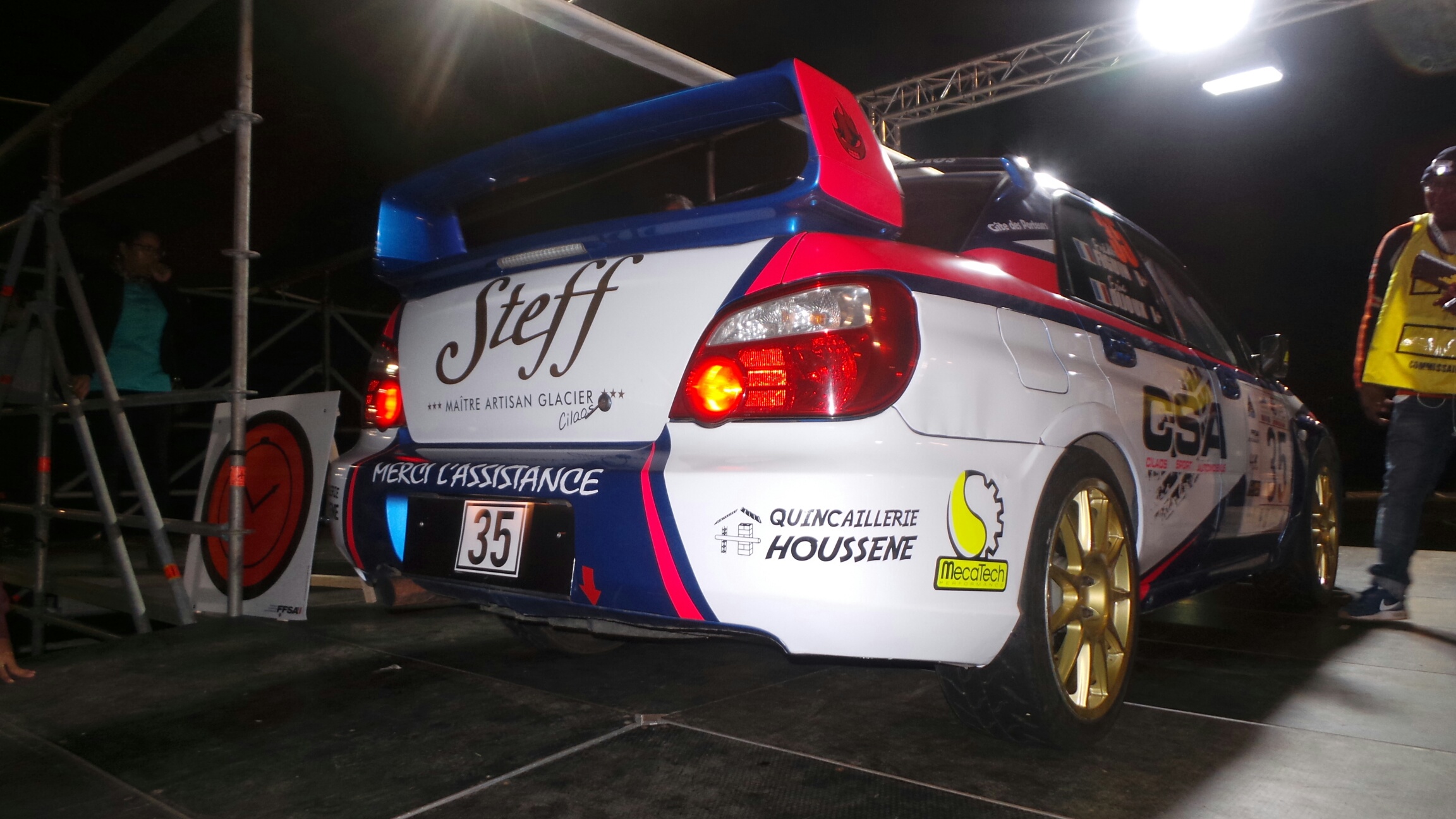 [PHOTOS] Pilotes et bolides prêts pour le dernier jour de course