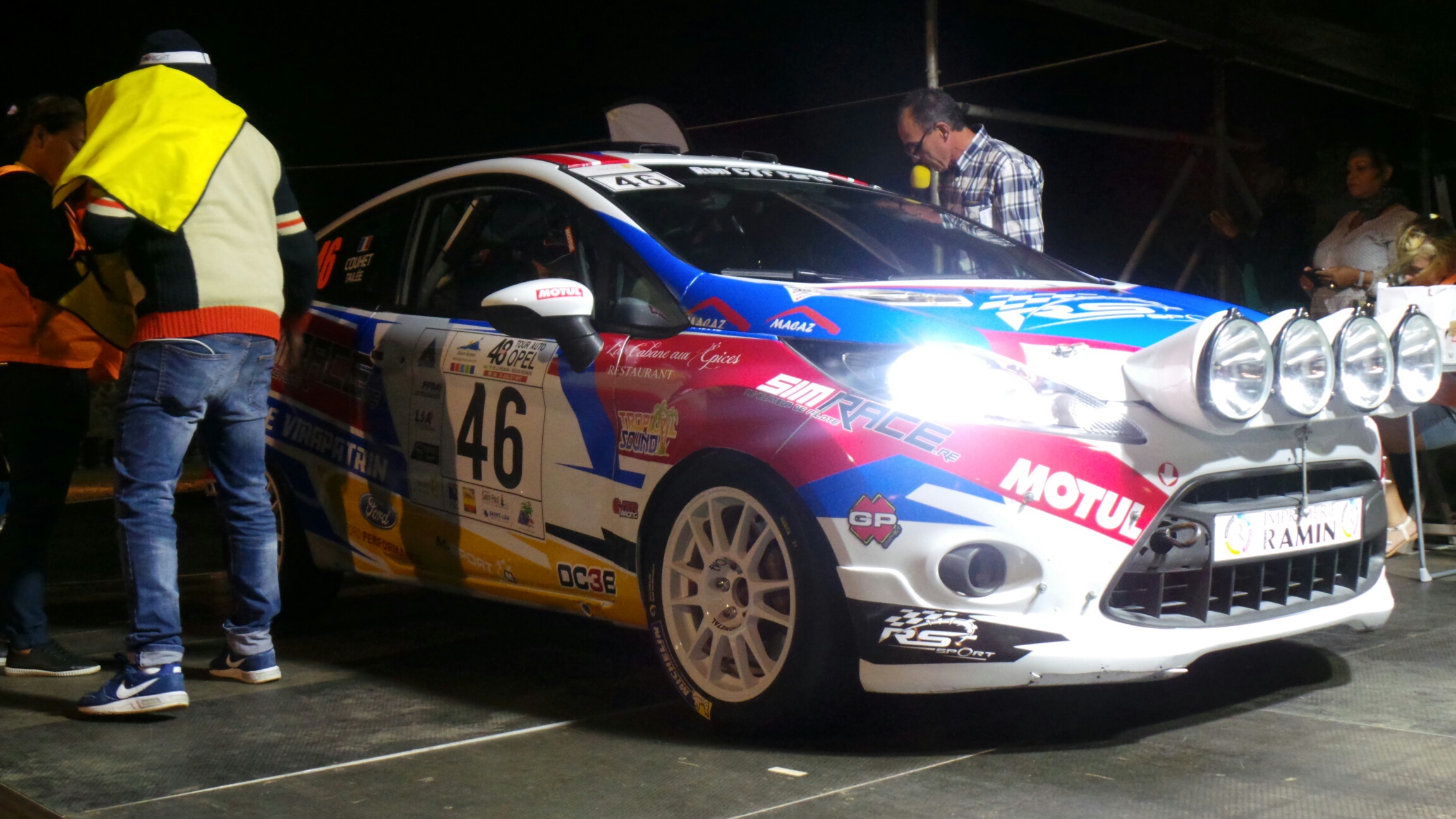 [PHOTOS] Pilotes et bolides prêts pour le dernier jour de course