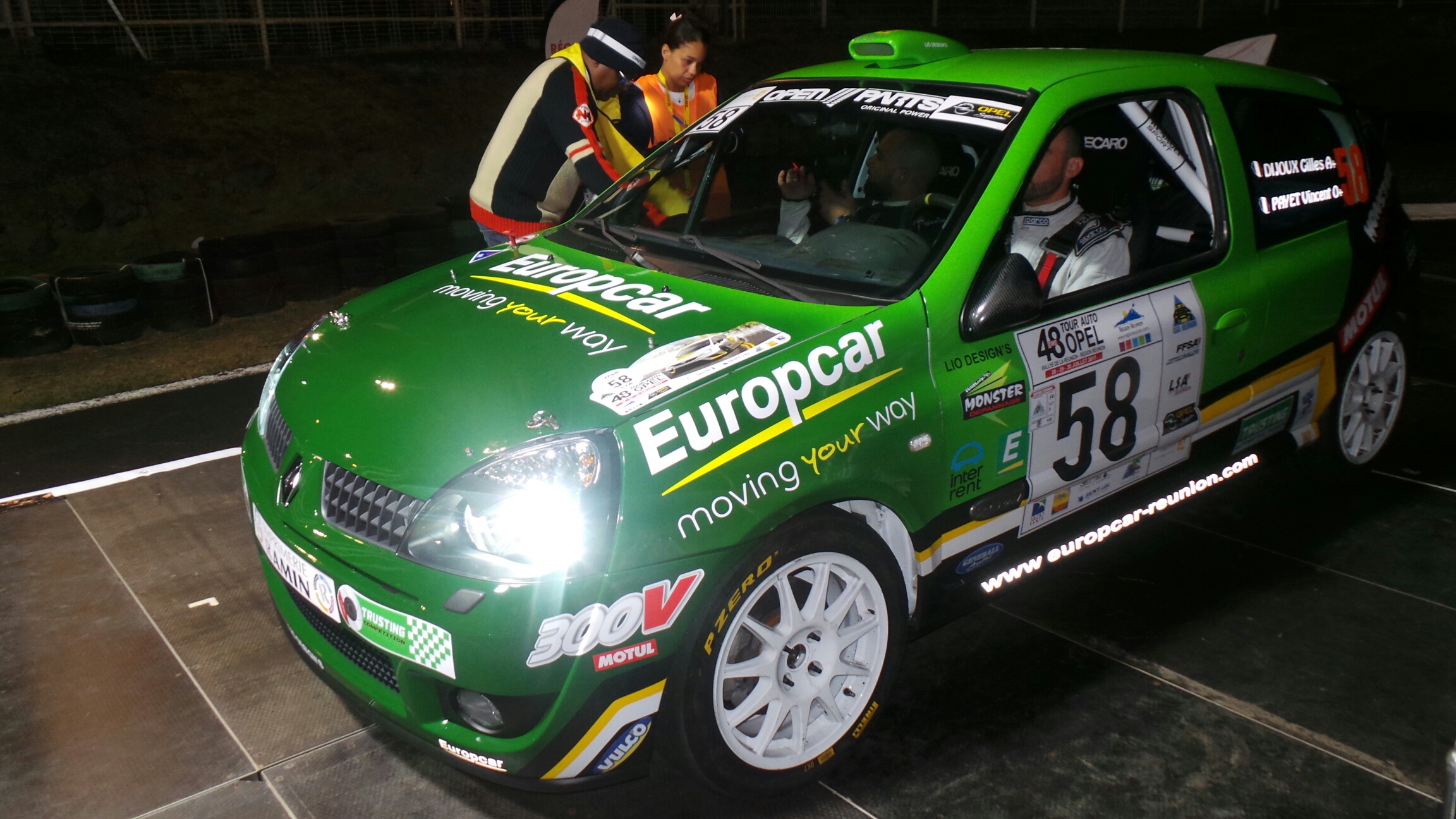 [PHOTOS] Pilotes et bolides prêts pour le dernier jour de course
