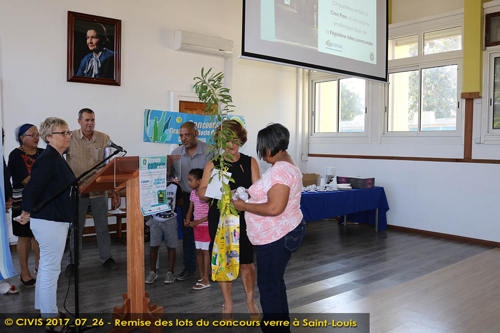 Remise des lots du concours verre de Saint-Louis