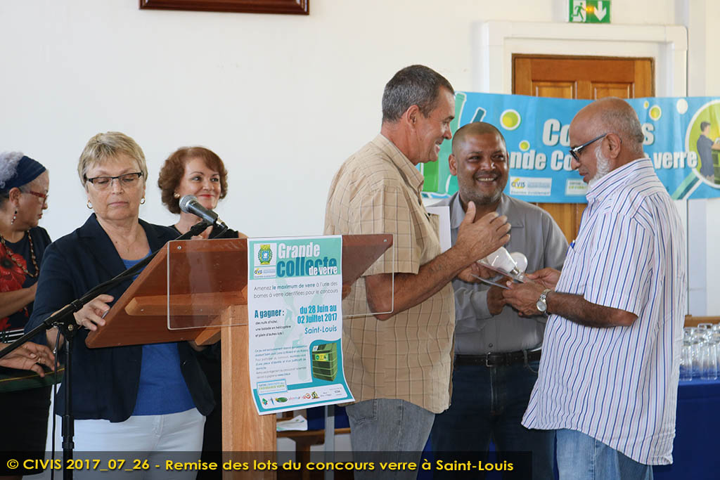Remise des lots du concours verre de Saint-Louis