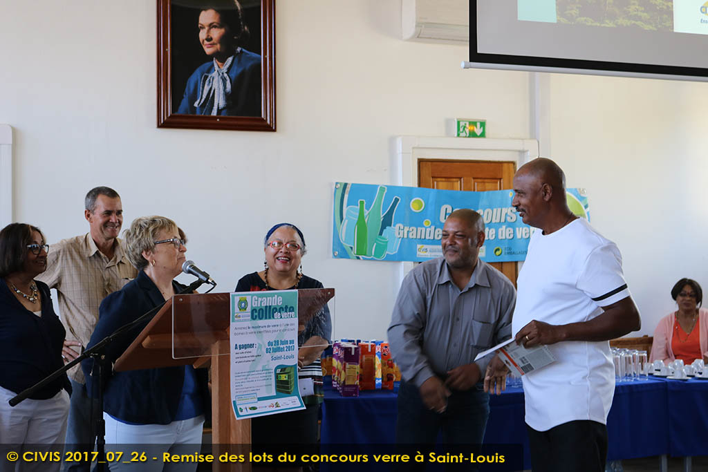 Remise des lots du concours verre de Saint-Louis