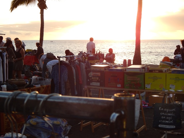 Soirée Gourmande et soirée brocante ce samedi sur le front de mer de St Paul