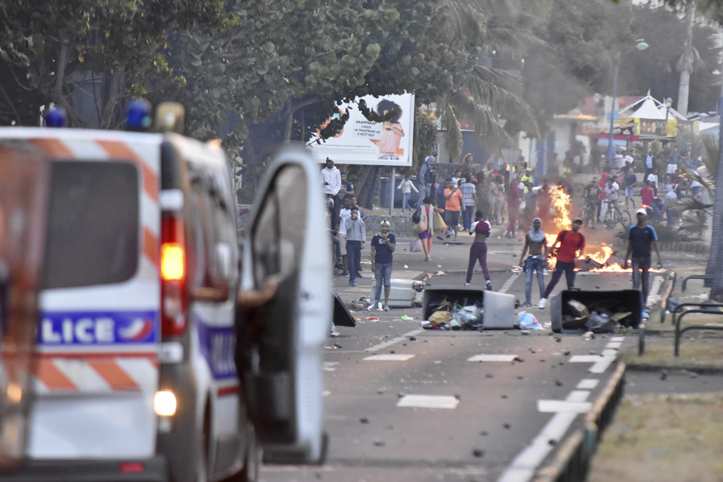 [Photos] Chaudron: Les forces de l'ordre reculent devant les manifestants