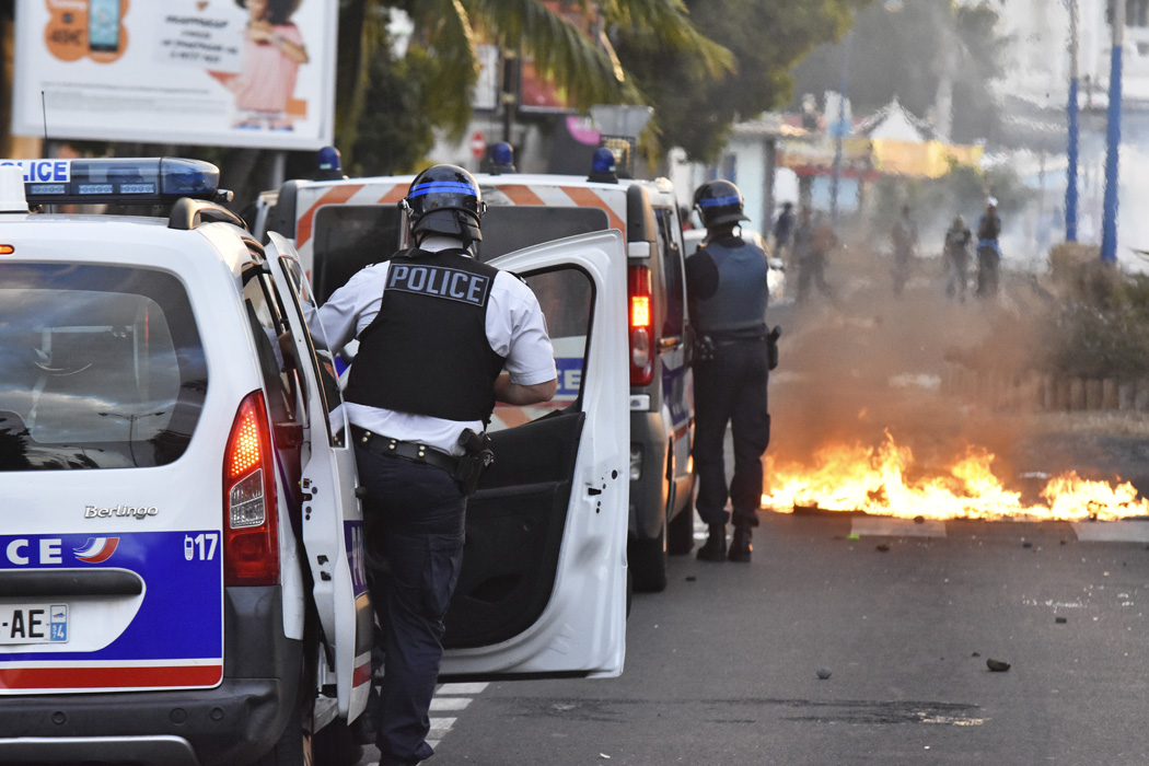 [Photos] Chaudron: Les forces de l'ordre reculent devant les manifestants