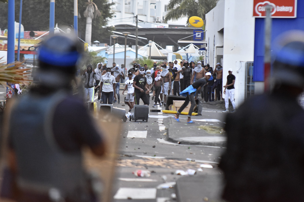 [Photos] Chaudron: Les forces de l'ordre reculent devant les manifestants