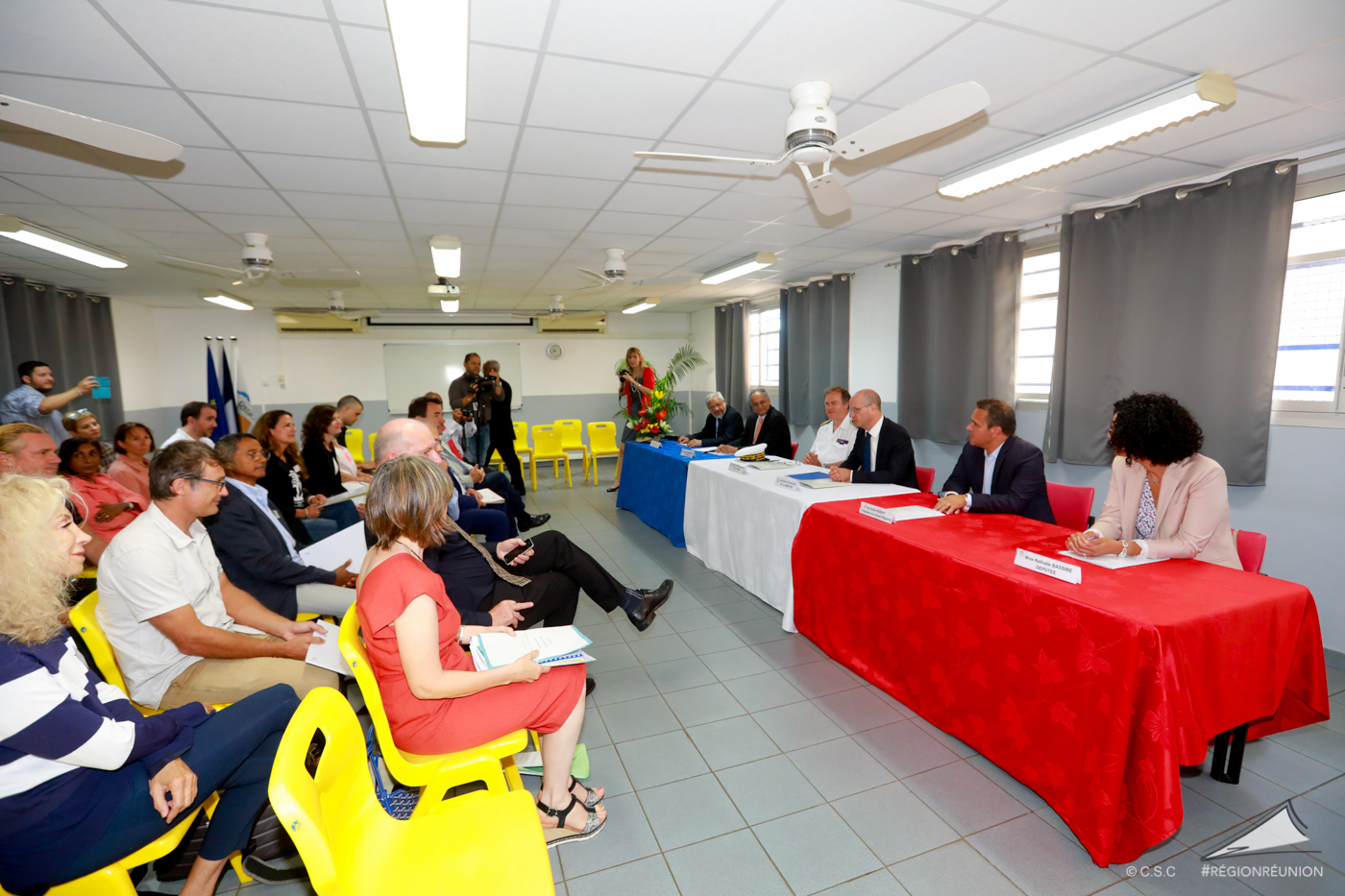 Retour en images : Visite du Lycée de Bellepierre par le Ministre de l'Éducation Nationale