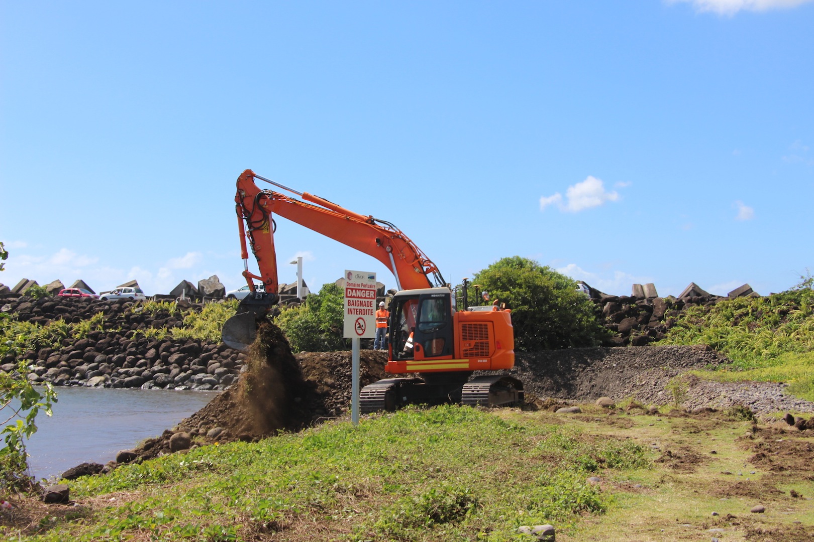 Ensablement du port de Sainte-Marie, début des travaux de pompage le lundi 21 août