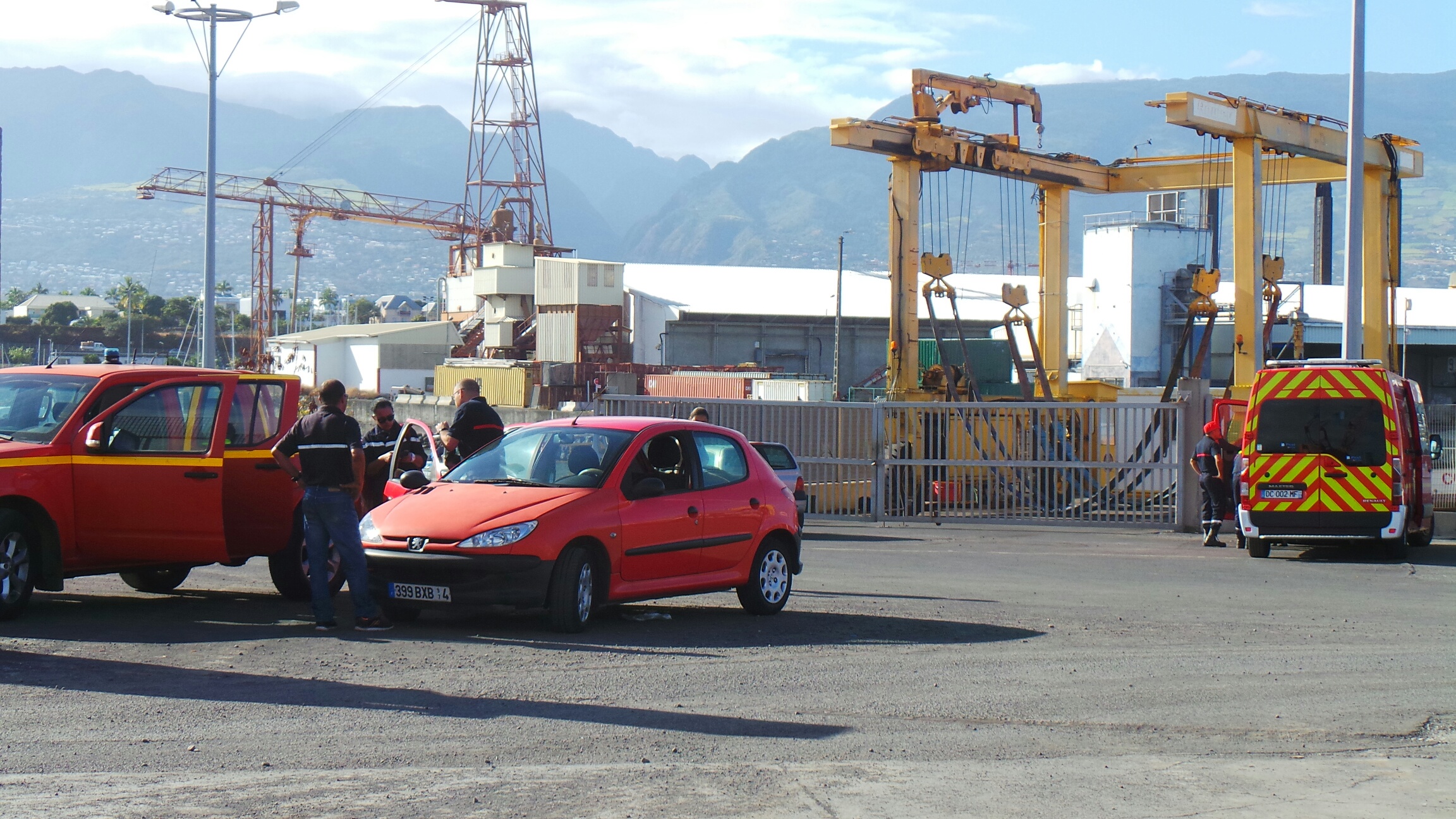 Homme happé par une vague au Port : Les recherches reprennent ce lundi matin