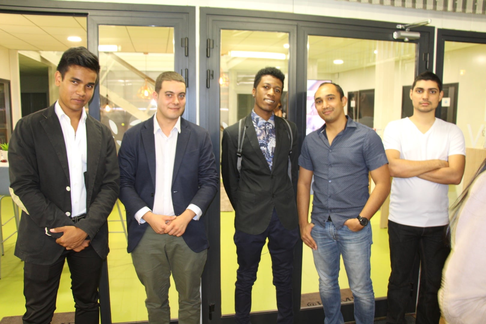 12 startups au concours de pitch de la Cinor