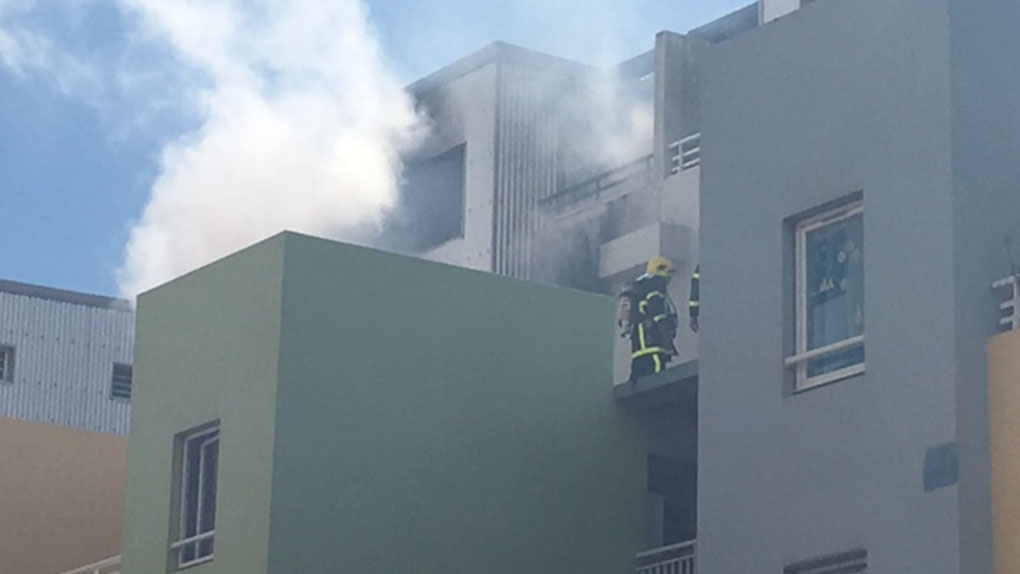 [VIDÉO] Un appartement en flammes à St-Denis